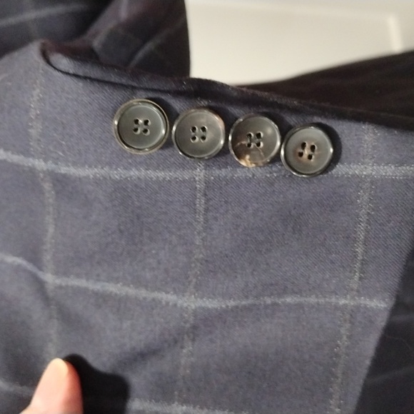 Boss gray and brown windowpane plaid wool sport coat on blue background. 38 R - Picture 7 of 14